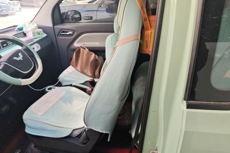 五菱汽车 宏光MINIEV 2021款 马卡龙臻享款 三元锂中控内饰7004