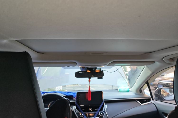 丰田 卡罗拉 2019款 双擎 1.8L E-CVT GL-i精英版中控内饰22