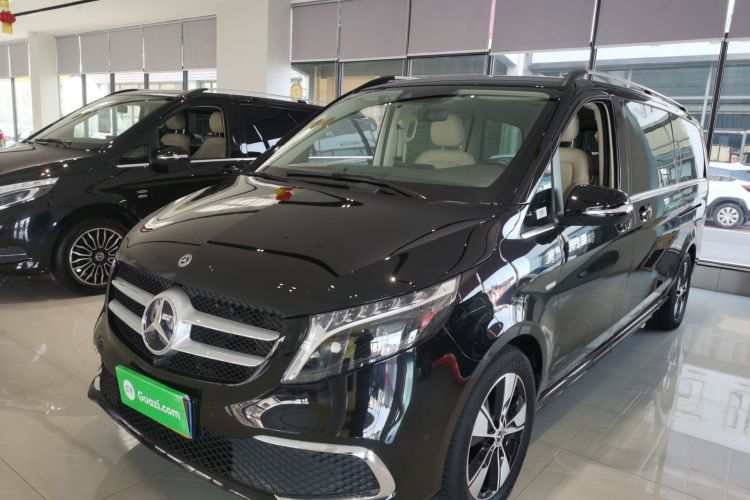 奔驰V级 2022款 V 260 L 长轴距尊贵版车身外观1