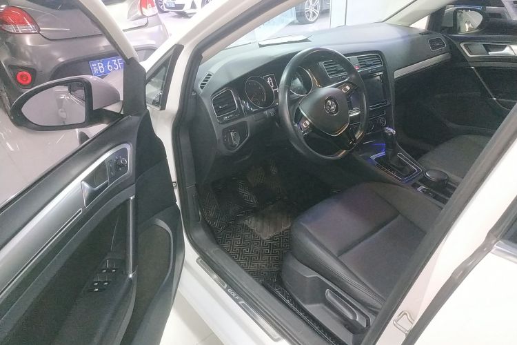 大众 高尔夫 2019款 200TSI DSG舒适进取版 国VI中控内饰20