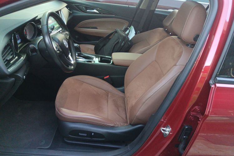 别克 君威 2017款 20T 精英型局部细节19