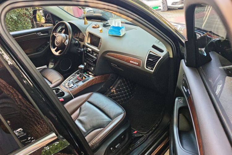 奥迪Q5 2017款 40 TFSI 舒适型局部细节9005