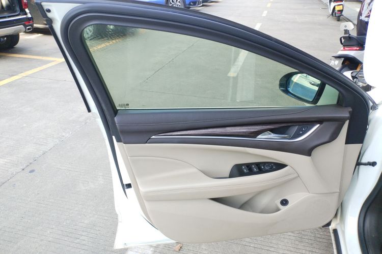 别克 君越 2016款 改款 20T 领先型中控内饰47