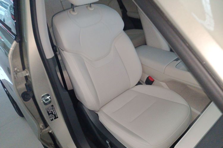 哈弗H6 2024款 1.5T 两驱Ultra局部细节41