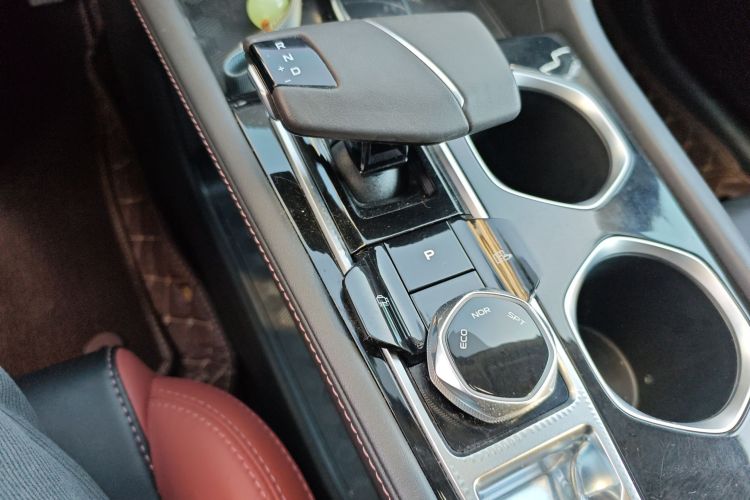 长安 逸动 2023款 畅享版 PLUS 蓝鲸NE 1.4T GDI DCT尊贵版局部细节18