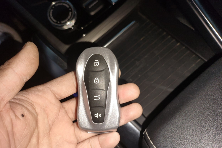 比亚迪 海豚 2023款 420km 时尚版中控内饰11