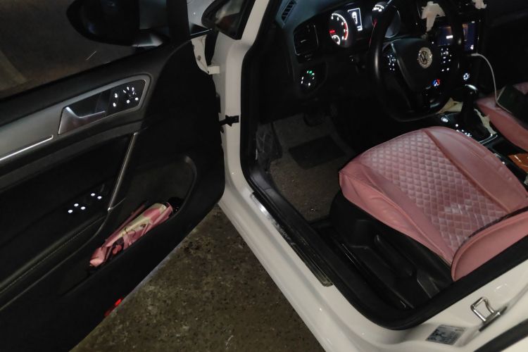 大众 高尔夫 2020款 挚爱版 280TSI DSG舒适型中控内饰7003