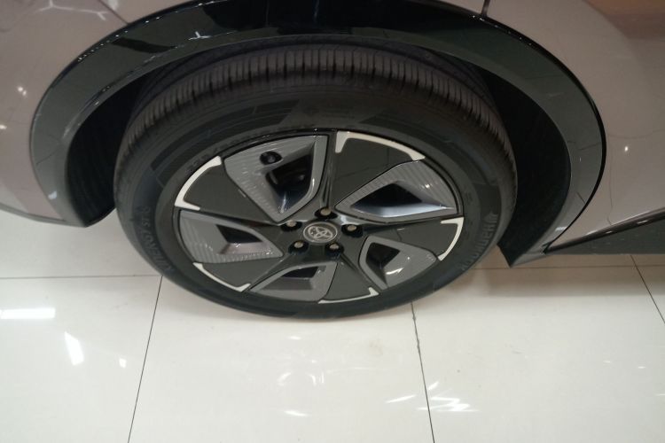 丰田bZ3 2024款 616km 长续航Premium车身外观6008