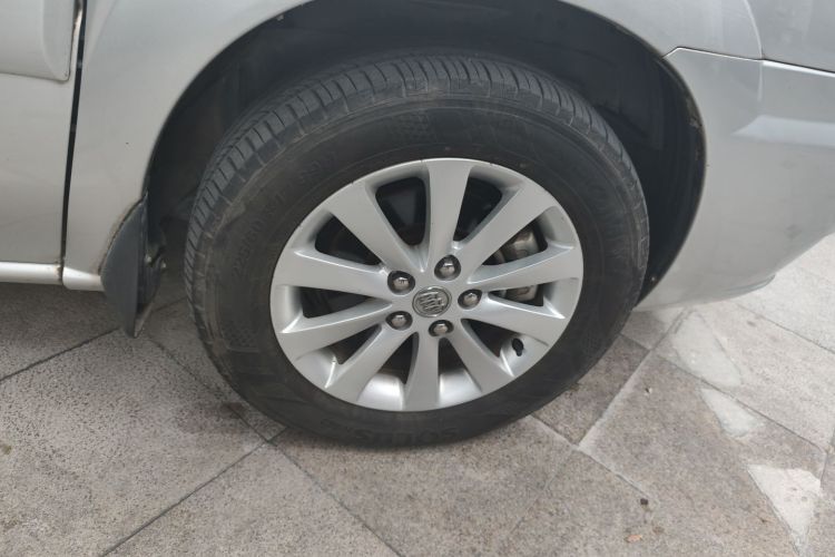 别克GL8 2014款 2.4L 经典版车身外观6007