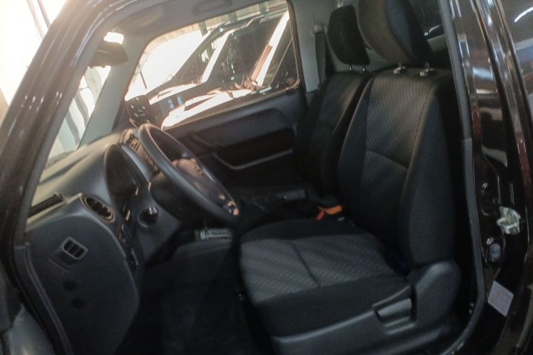 铃木 吉姆尼 2015款 1.3 AT JLX局部细节19