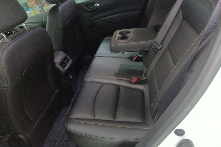 雪佛兰 探界者 2022款 535T 驰界版中控内饰7004