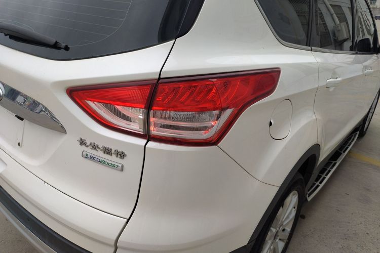 福特 翼虎 2015款 1.5L GTDi 两驱风尚型车身外观9