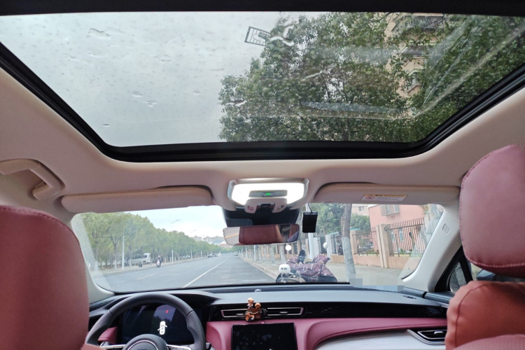 红旗H5 2025款 2.0T 自动旗畅版中控内饰22