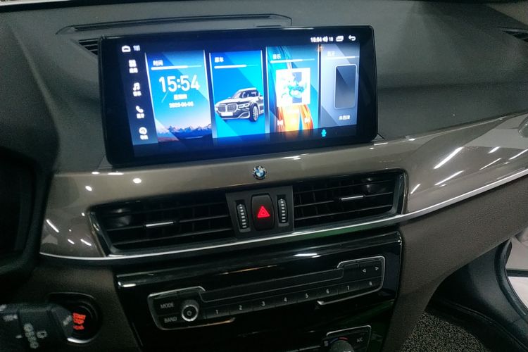 宝马X1 2019款 sDrive18Li 尊享型中控内饰16