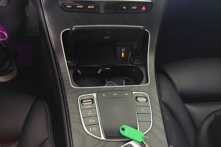 奔驰C级 2020款 C 260 L 运动版局部细节18