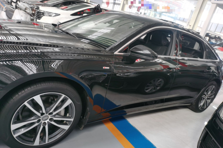 奥迪A6L 2020款 40 TFSI 豪华动感型车身外观6003
