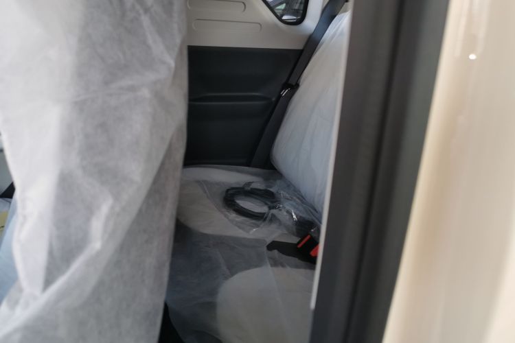 吉利银河 熊猫 2025款 210km 元气熊中控内饰21