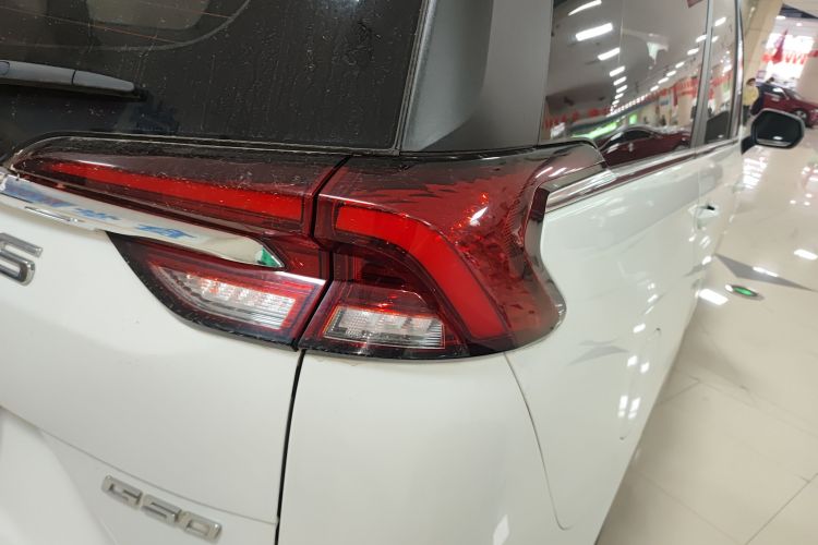 上汽大通MAXUS 大通G50 2021款 1.5T 自动畅游B车身外观9