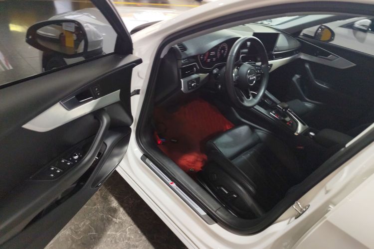奥迪A4L 2020款 40 TFSI 时尚动感型中控内饰20
