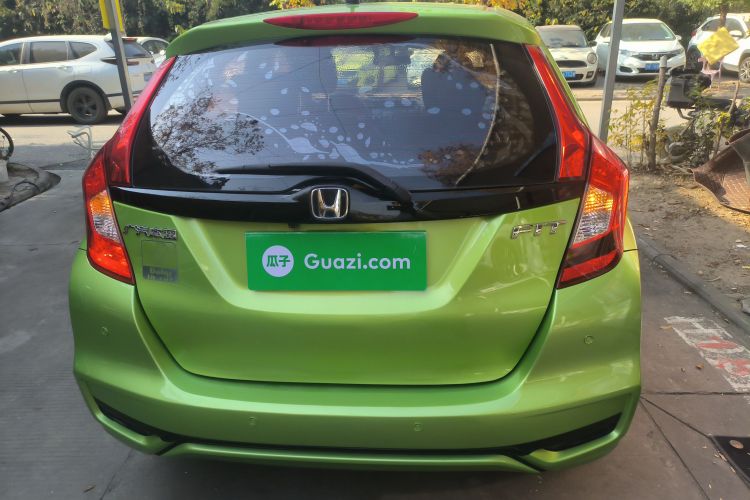 本田 飞度 2018款 1.5L CVT舒适天窗版车身外观6