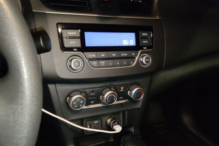 日产 轩逸 2024款 经典 1.6XE CVT舒适版中控内饰16