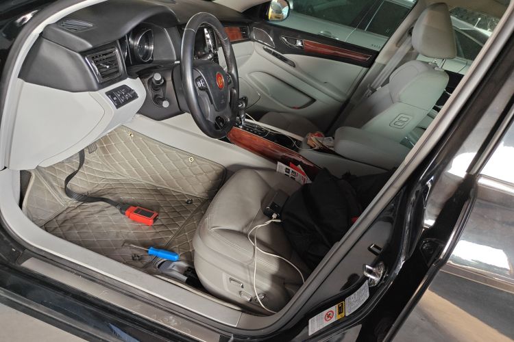 红旗H7 2015款 2.0T 豪华型中控内饰19