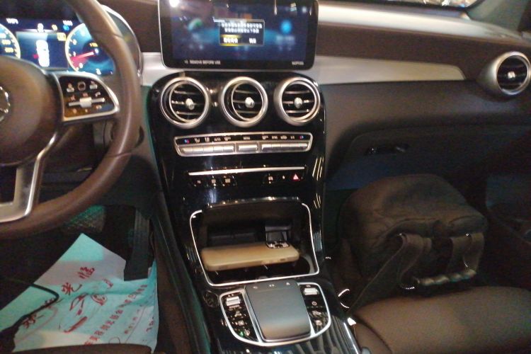 奔驰GLC 2022款 改款二 GLC 260 L 4MATIC 动感型中控内饰16