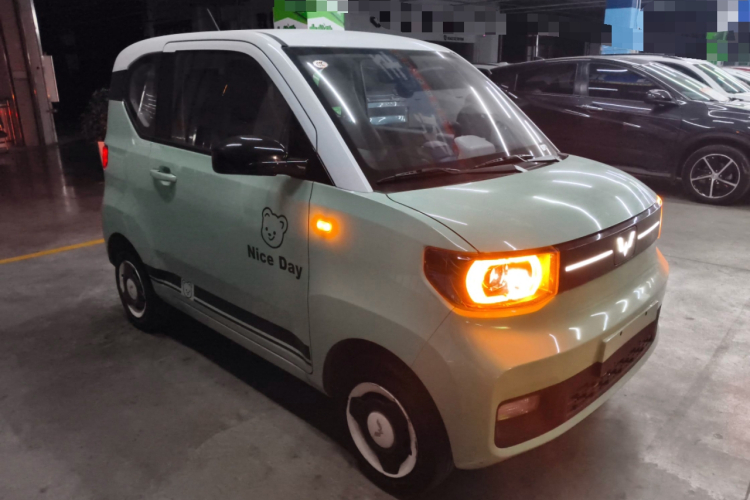 五菱汽车 宏光MINIEV 2022款 马卡龙时尚款 磷酸铁锂车身外观6002