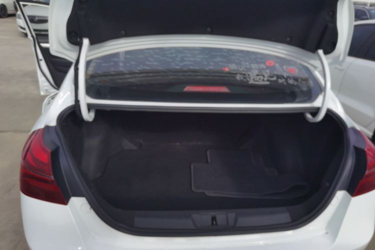 吉利汽车 帝豪 2018款 1.5L CVT向上互联版机舱底盘23