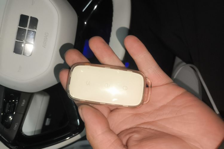 吉利银河 银河L6 2023款 125km 星舰中控内饰7001