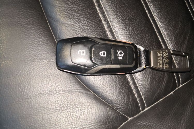 福特 蒙迪欧 2013款 2.0L GTDi200时尚型中控内饰11