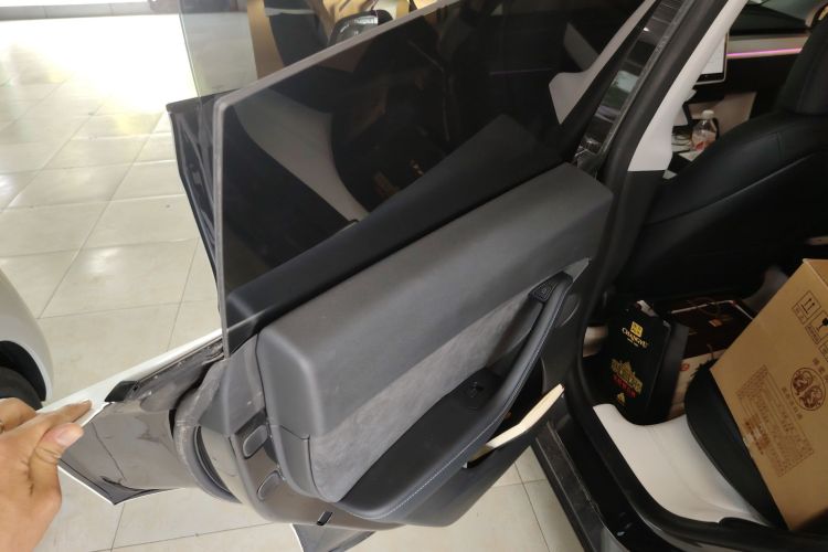 特斯拉 Model Y 2024款 后轮驱动版中控内饰7008