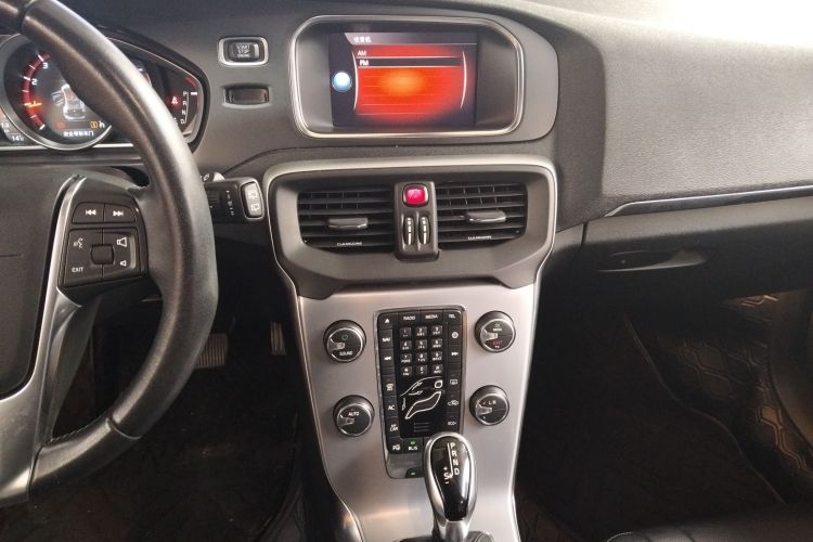 沃尔沃V40 2019款 T3 智雅版中控内饰16