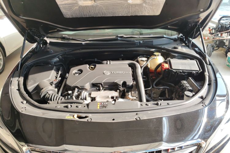 别克 君越 2016款 20T 豪华型机舱底盘24