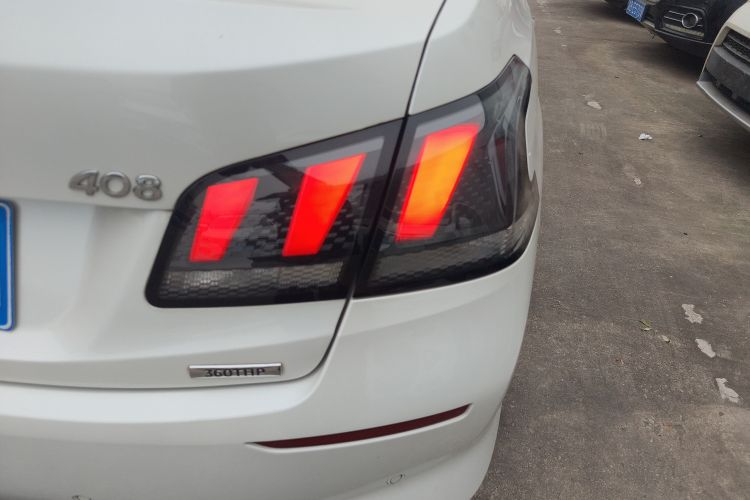 标致408 2020款 360THP 十周年纪念版车身外观9
