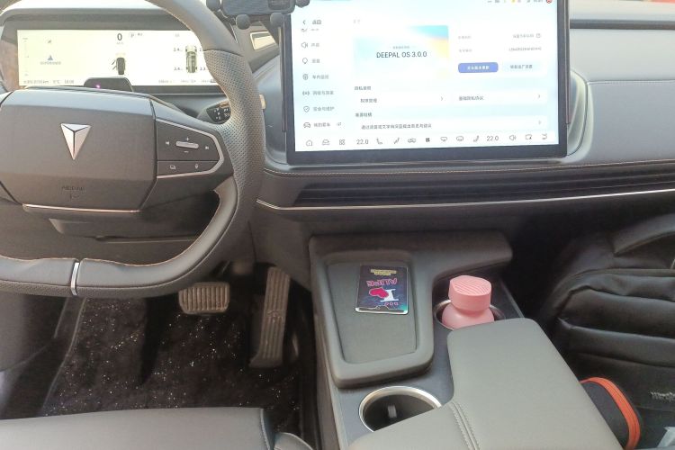 深蓝汽车 深蓝SL03 2022款 1.5L 1200增程版中控内饰16