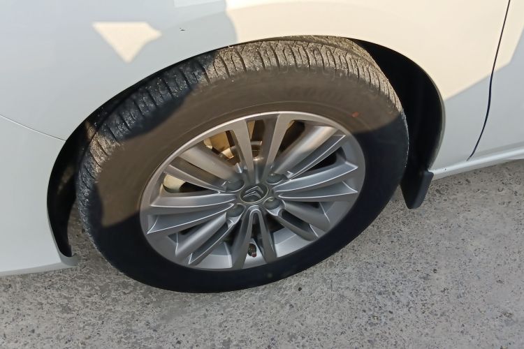 雪铁龙C4L 2015款 1.8L 手动领先版车身外观6007