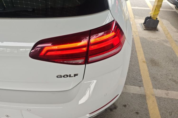 大众 高尔夫 2018款 1.6L 自动舒适型车身外观9
