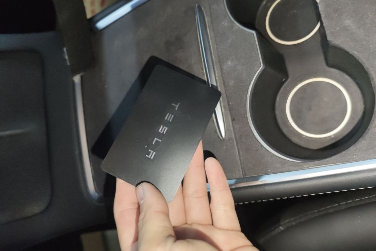 特斯拉 Model 3 2021款 标准续航后驱升级版中控内饰7001