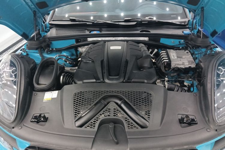 保时捷 2021款 Macan S 3.0T机舱底盘24