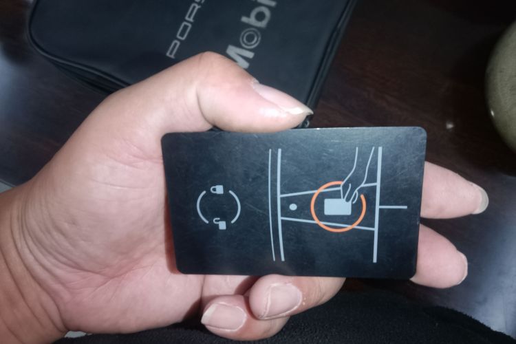 特斯拉 Model 3 2024款 高性能全轮驱动版中控内饰7001