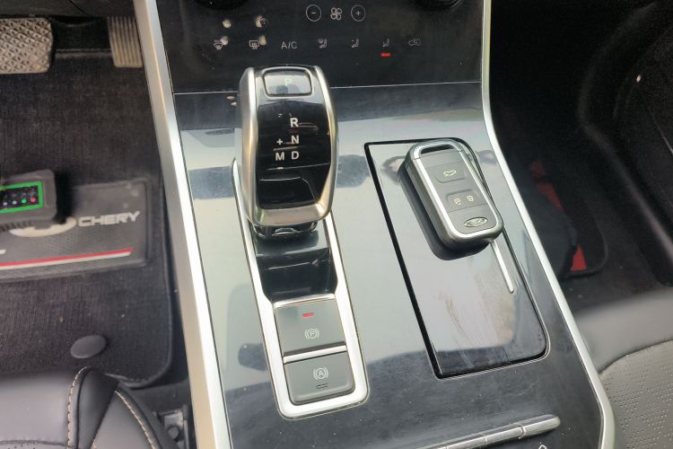 奇瑞 瑞虎8 2019款 1.6TGDI 自动精英型中控内饰18