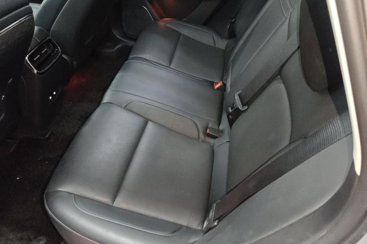 鸿蒙智行 问界M5 2022款 增程后驱标准版中控内饰7004