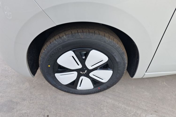 五菱汽车 宏光MINIEV 2025款 四门版 进阶款车身外观6007