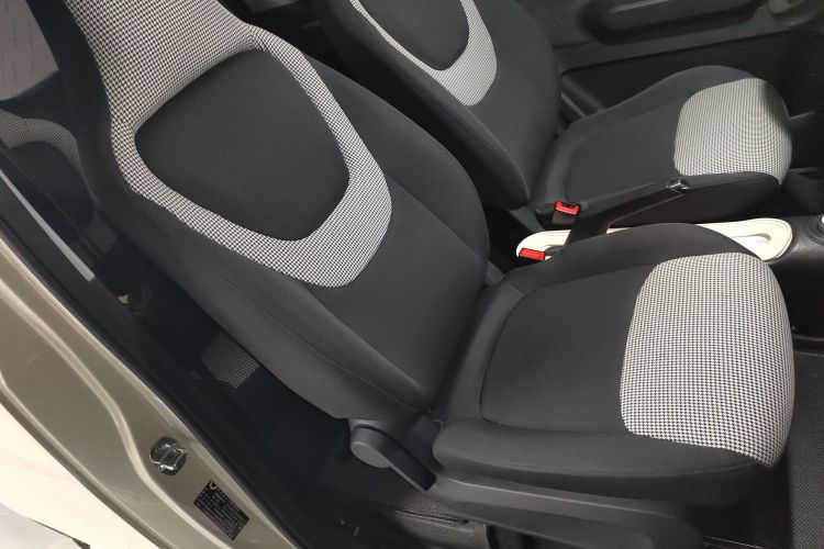 五菱汽车 宏光MINIEV 2024款 第三代 215km 进阶版局部细节41