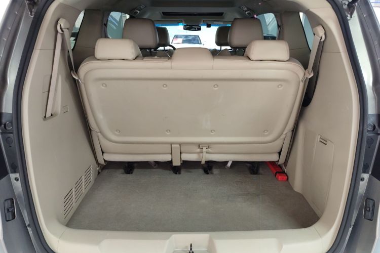 别克GL8 2018款 28T 豪华型 国VI机舱底盘23