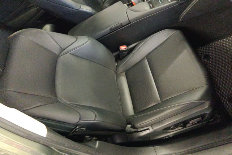 雷克萨斯ES 2020款 300h 卓越版局部细节41