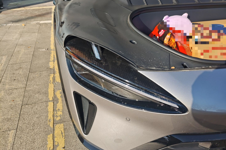 小米汽车 小米YU7 2025款 超长续航高性能四驱Max版车身外观8