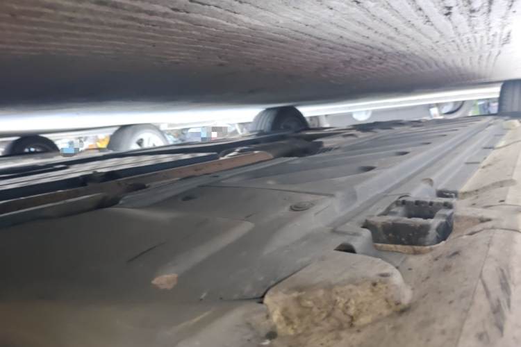 奔驰C级 2016款 C 200 运动版局部细节9001