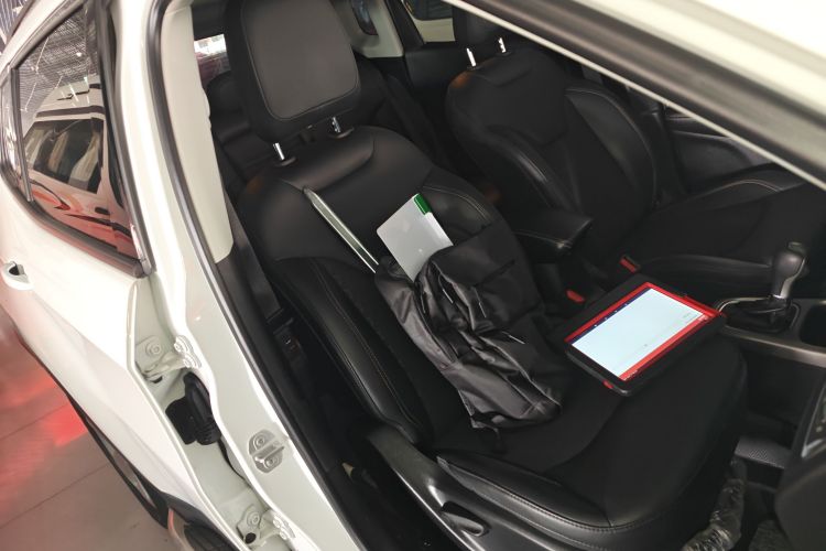 Jeep 指南者 2019款 220T 自动悦享版局部细节41